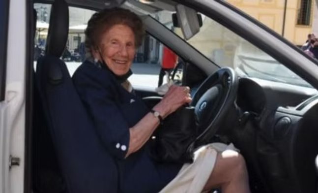 100 Year Old Driver Renews Driving Licence